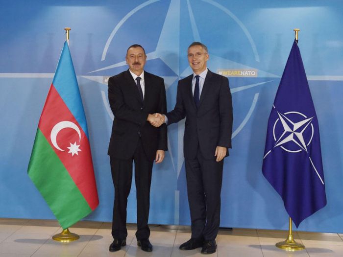 Prezident İlham Əliyev Brüsseldə NATO-nun baş katibi Yens Stoltenberq ilə görüşüb