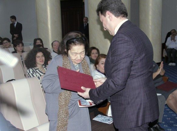Mustafa Topçubaşovun qızı vəfat etdi