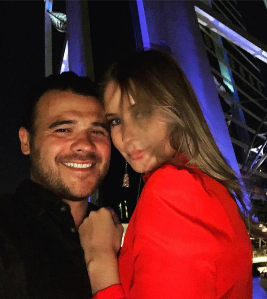 Emin Ağalarov sevgilisi ilə Dubayda