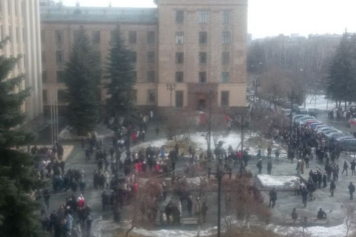 Universitetdə yanğın: TƏLƏBƏLƏR TƏXLİYƏ OLUNDU