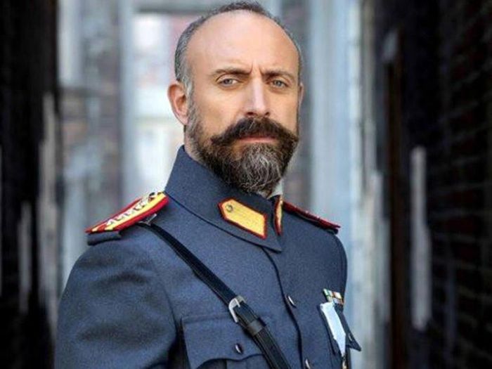 Halit Ergenç pulunu itirdi - 1milyon dollar