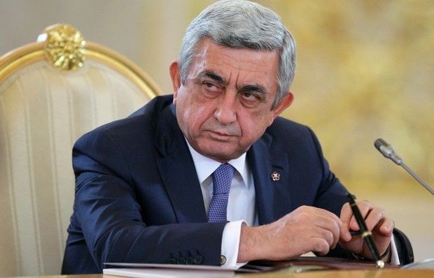 Ermənistan prezidenti üç müşavirini işdən çıxarıb