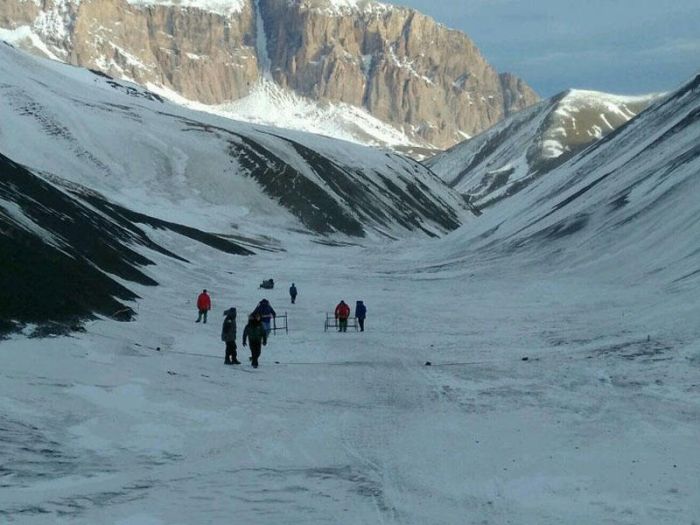 Alpinistlərin axtarışı yenə çətinləşdi - Xınalığa 40 santimetr qar yağıb